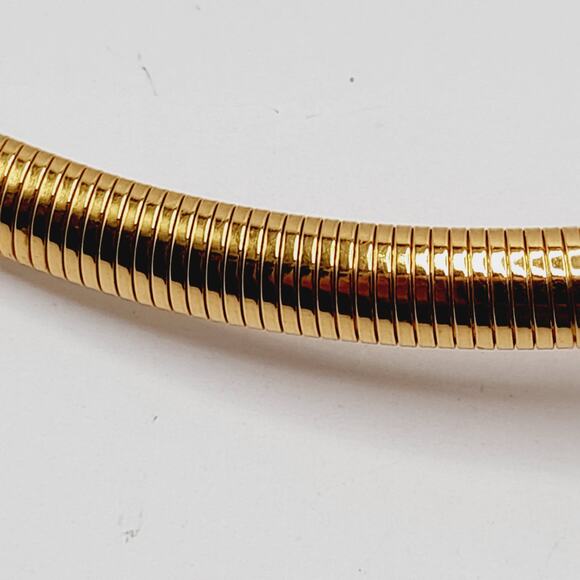 MONET Vintage Gold Omega Chain Necklace Faux Pearl Pendant 19” Signed - Picture 7 of 12